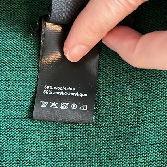 Host Pick ๐ฅ CREA CONCEPT cropped open cardigan, dark green wool NWT - Picture 8 of 11